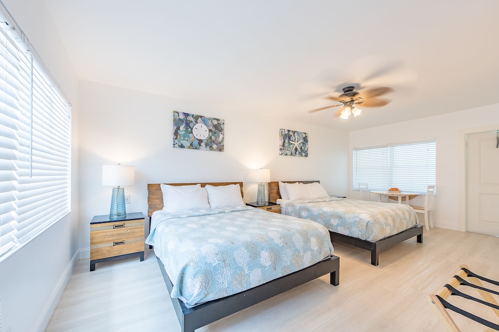 Deluxe 2 Double Beds, Kitchenette - Photo 1