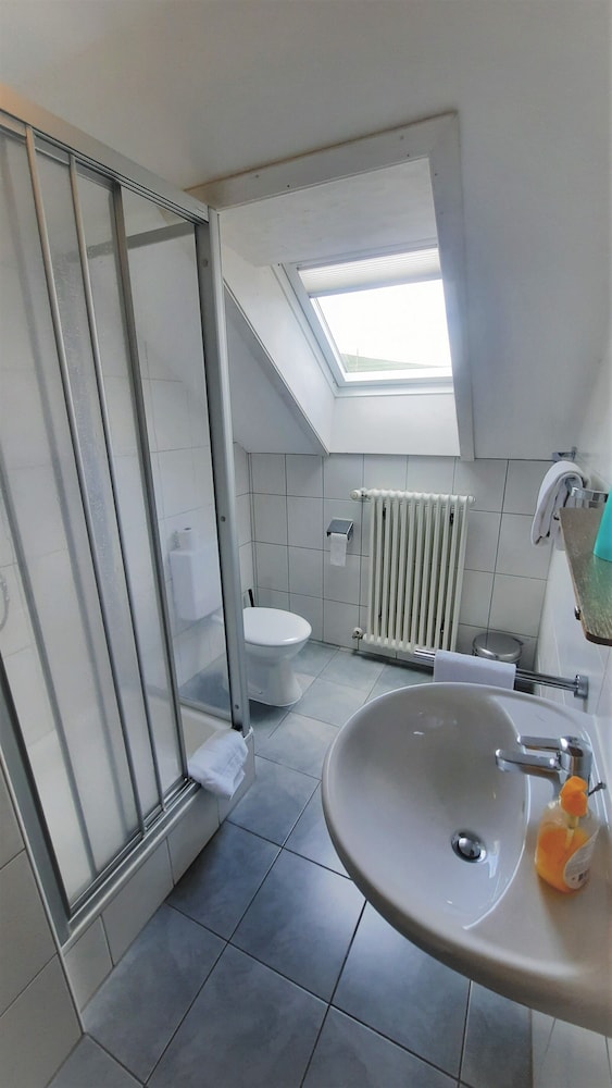 Economy Double Room Single Use photo 2