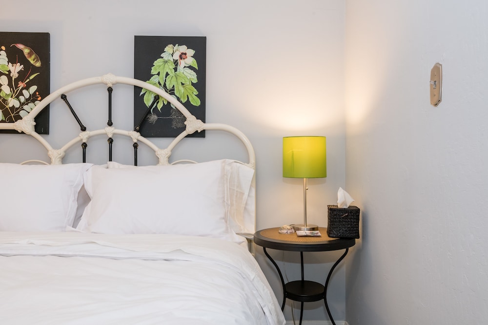 Room, 1 Queen Bed, Non Smoking (Monroe) photo 2