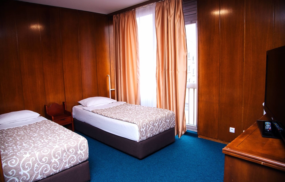 Family Suite, Multiple Beds photo 2