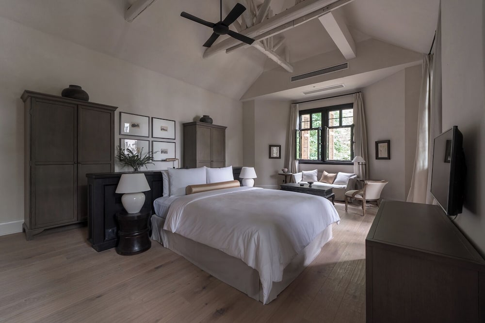 Exclusive Double Room, City View