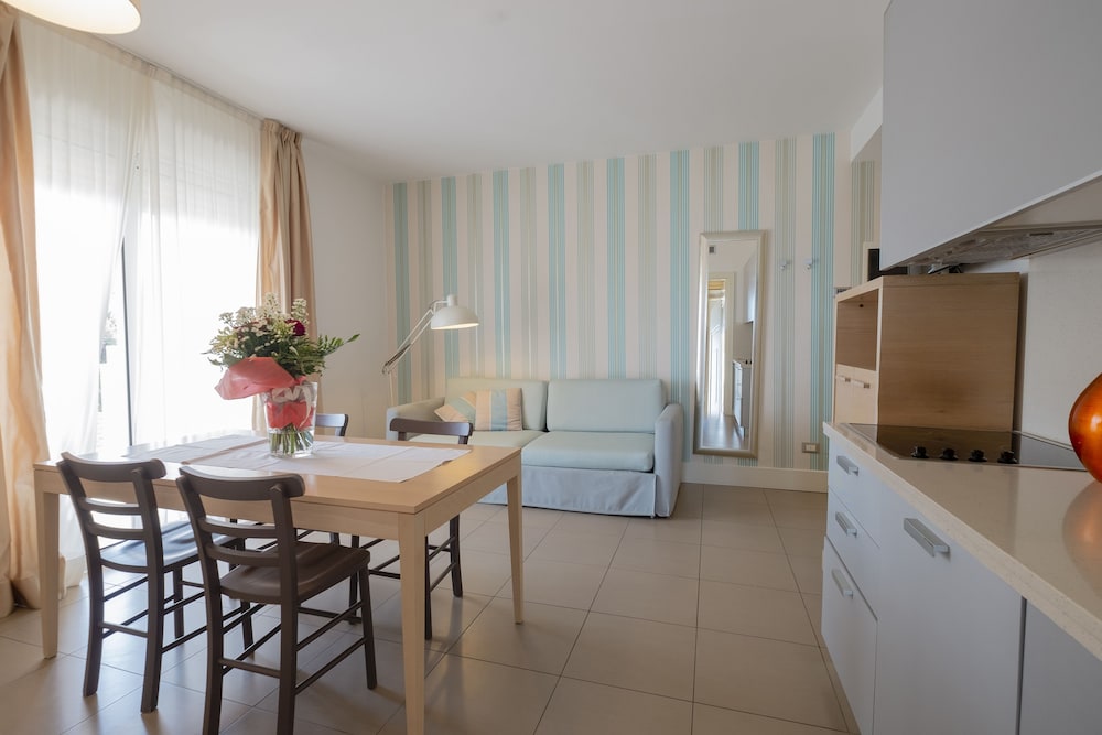 Suite, Balcony, Sea View - Photo 3
