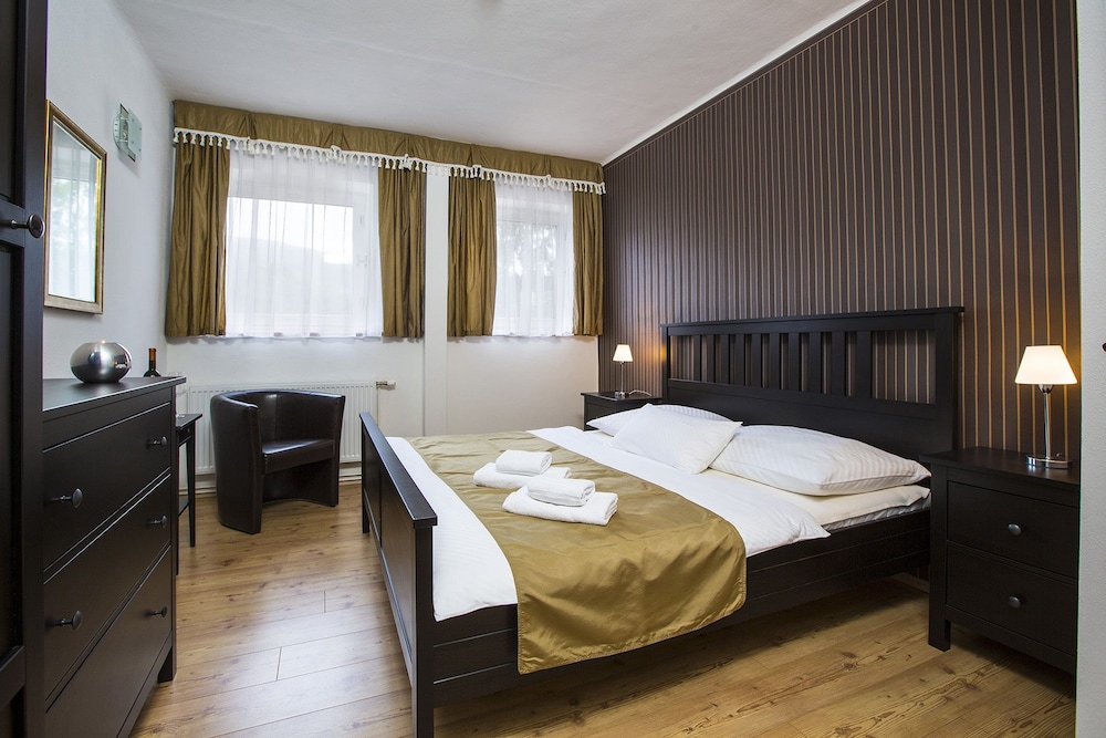 Double Room, 1 Bedroom (With Extra Bed) photo 2