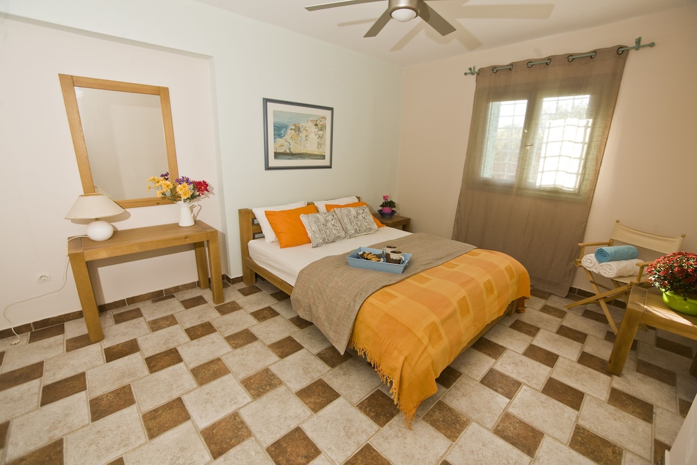 Villa, Beachfront (Tennis Court) photo 1