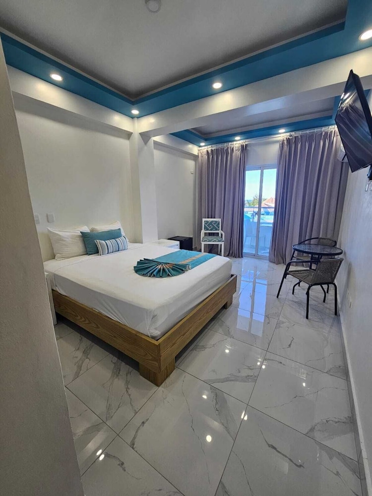 Superior Single Room, Balcony, Partial Sea View photo 2