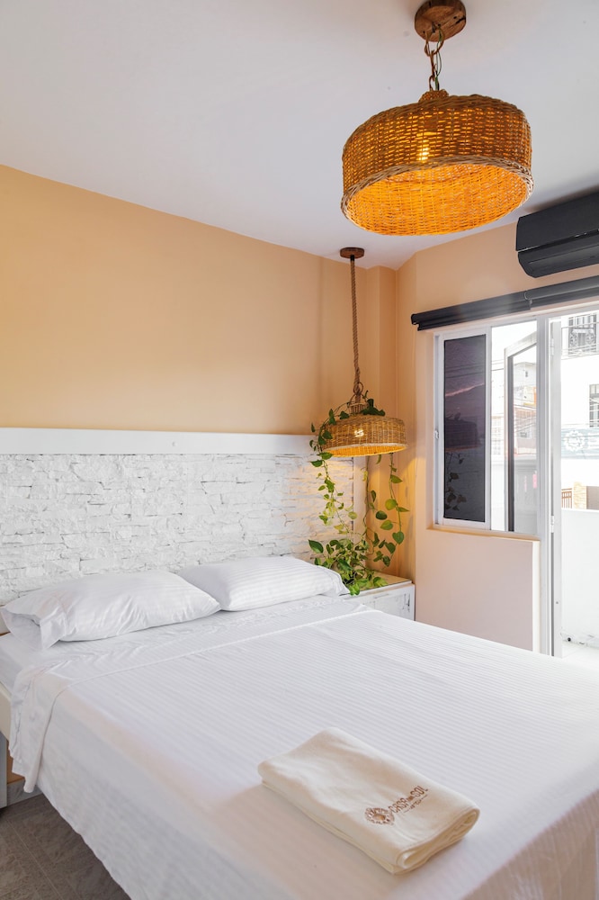 Basic Double Room, Balcony, City View photo 3