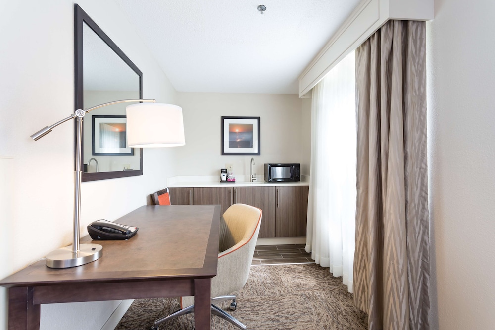 Suite, Non Smoking - Photo 1