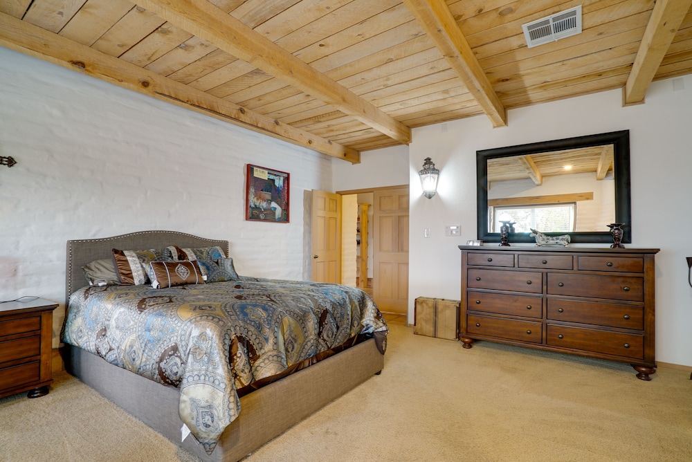 House (4 Bedrooms) photo 1