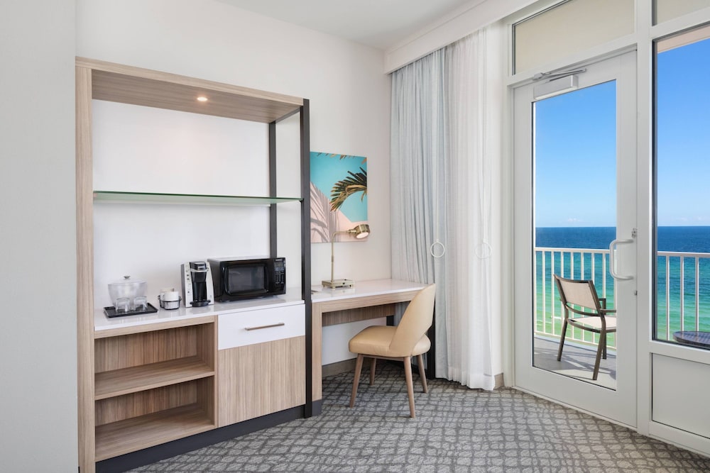 Corner Family Suite, 1 King Bed with Sofa Bed and Bunk Beds, Gulf View, Balcony (Hearing Accessible)