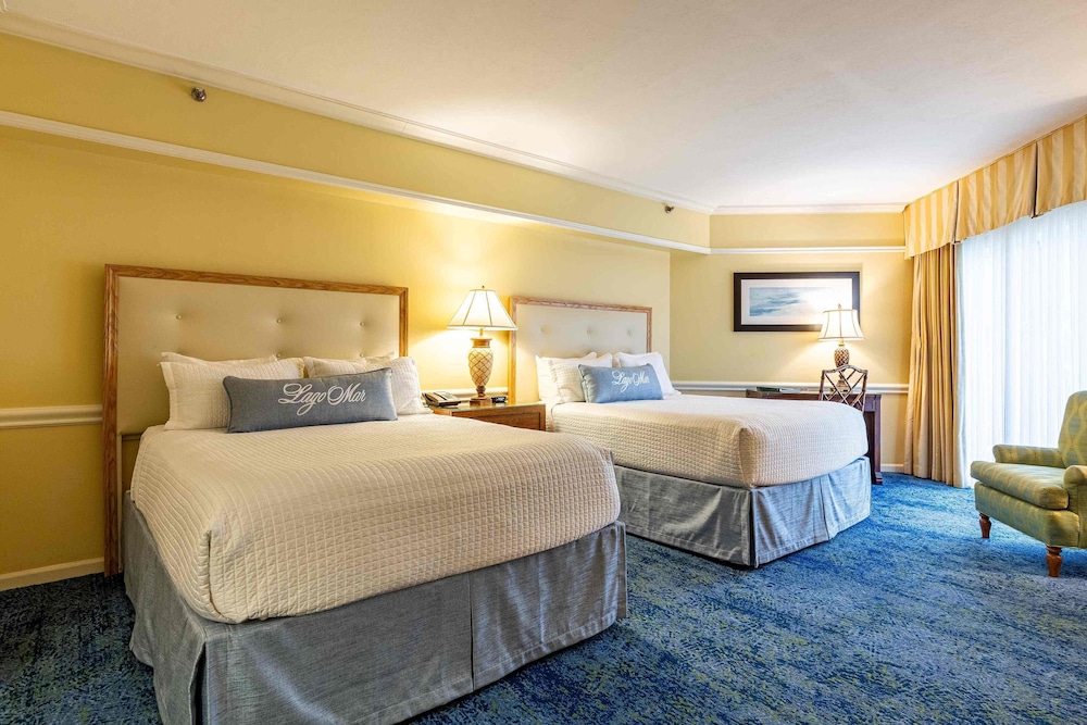 Standard Room, 2 Queen Beds, Balcony - Photo 3