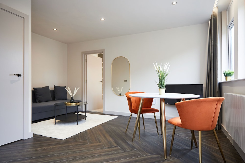 City Suite - Photo 1