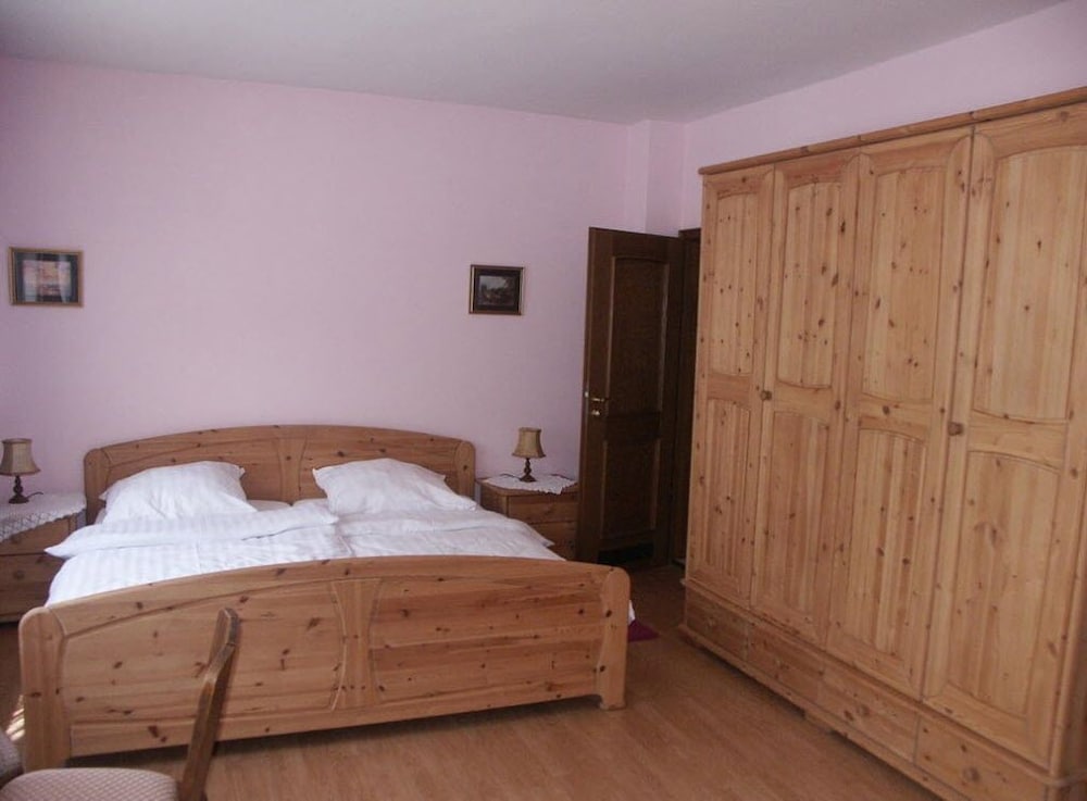 Basic Double Room photo 2