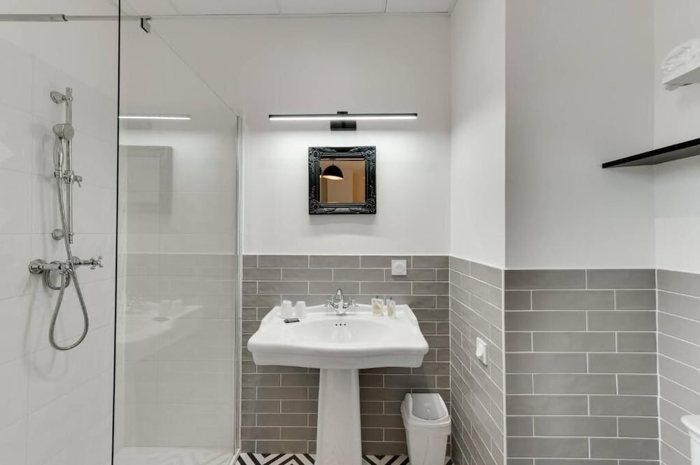 Double Room - Photo 3