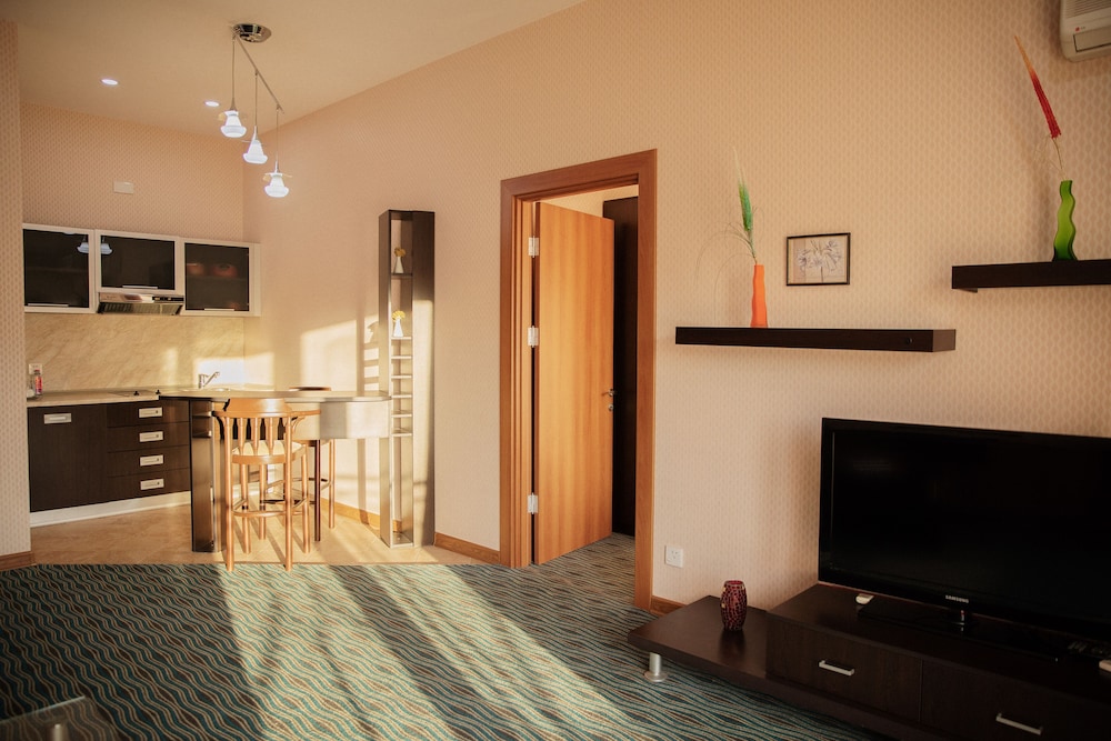 Family Suite, 1 King Bed with Sofa bed, City View photo 1