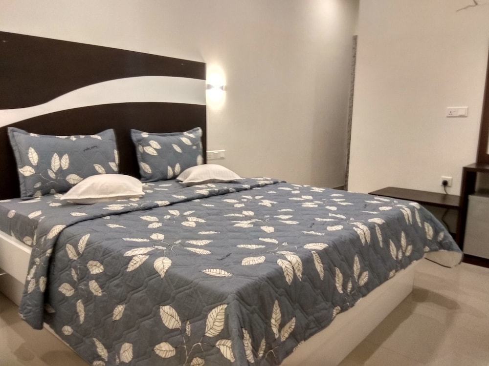 Economy Suite, 2 Bedrooms, Garden View, Garden Area