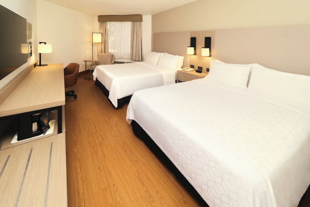Standard Room, 2 Double Beds (Bath Shower Combination)