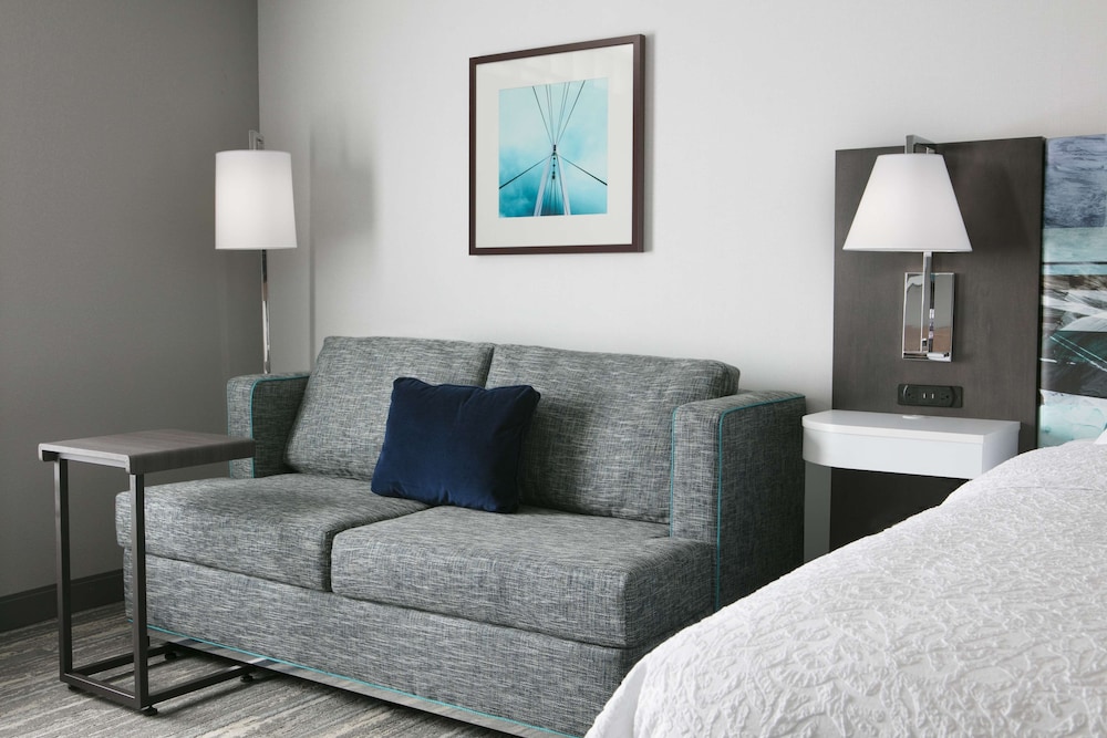 Room, 1 King Bed, Accessible, Bathtub photo 2
