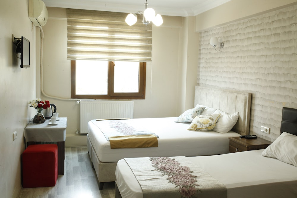 Deluxe Triple Room photo 1