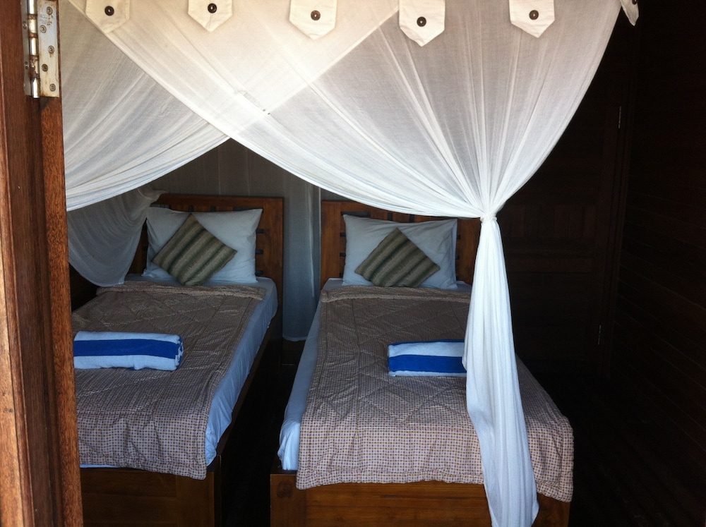 Family Huts photo 2