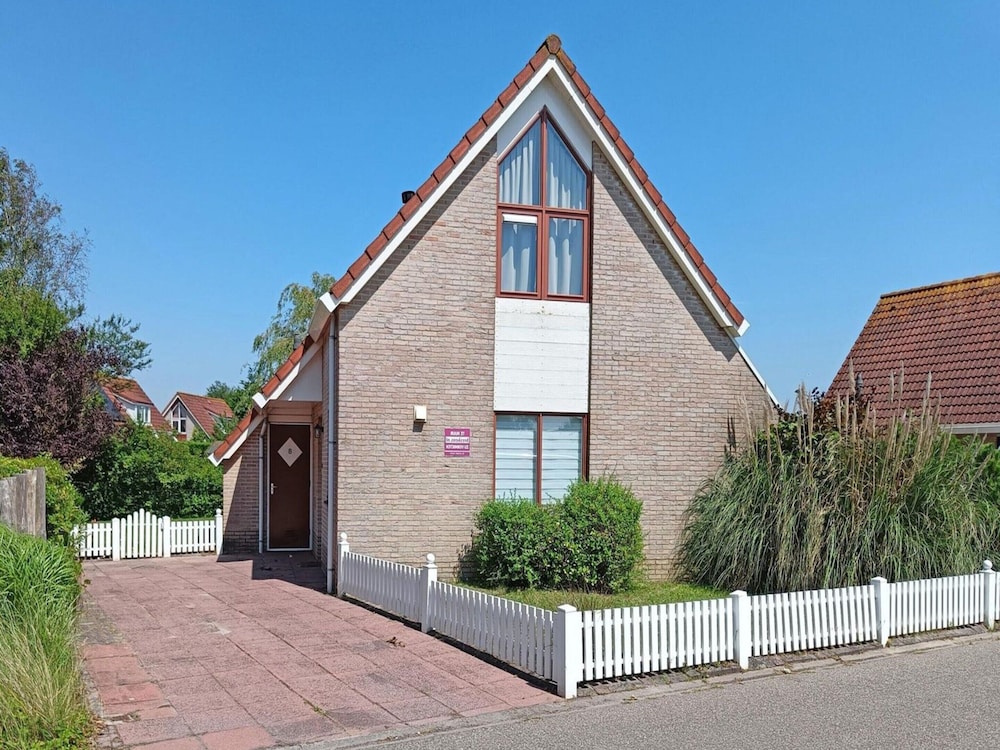 Classic House, 3 Bedrooms photo 3