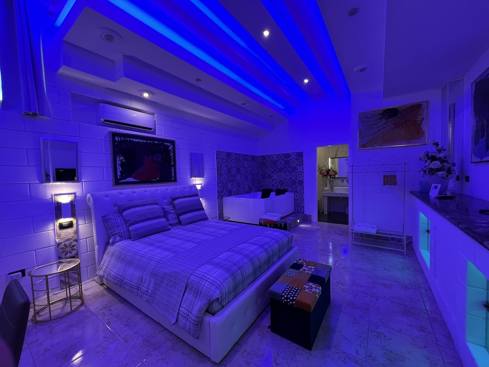 Deluxe Condo