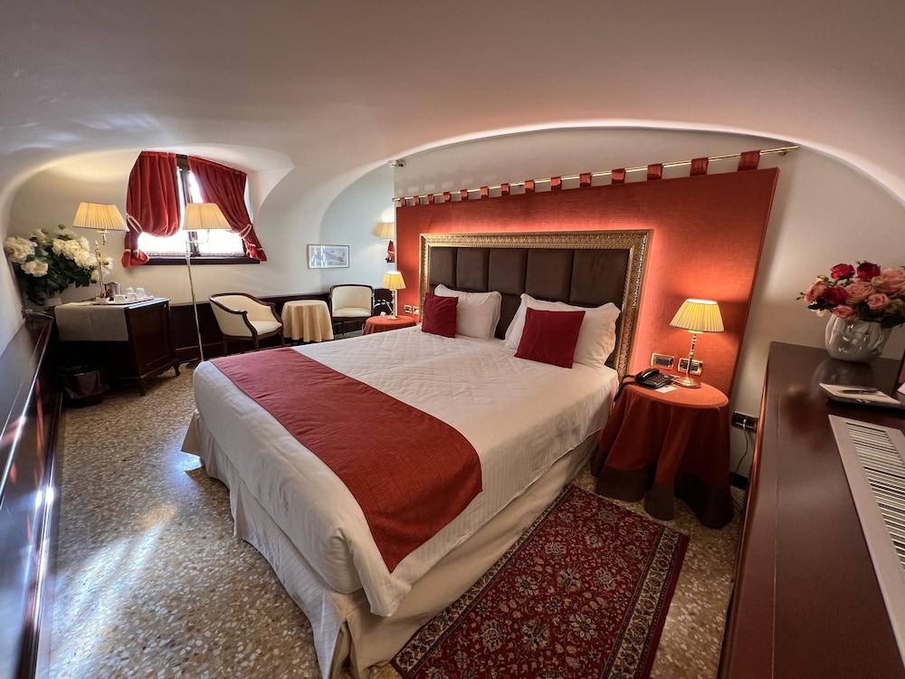 Double Room, Ground Floor photo 2