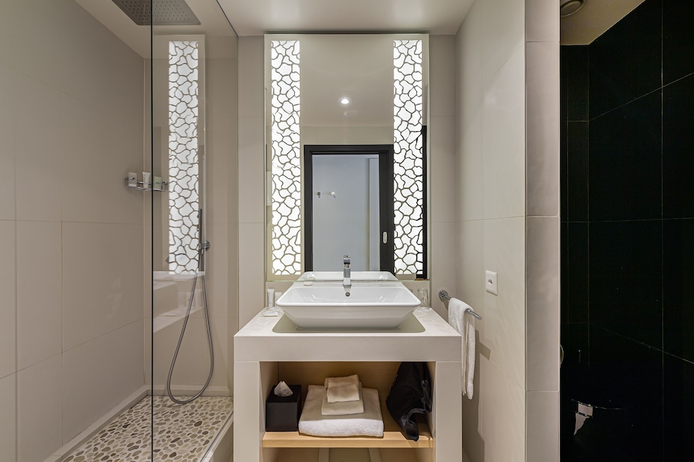 Standard Double or Twin Room - Photo 4