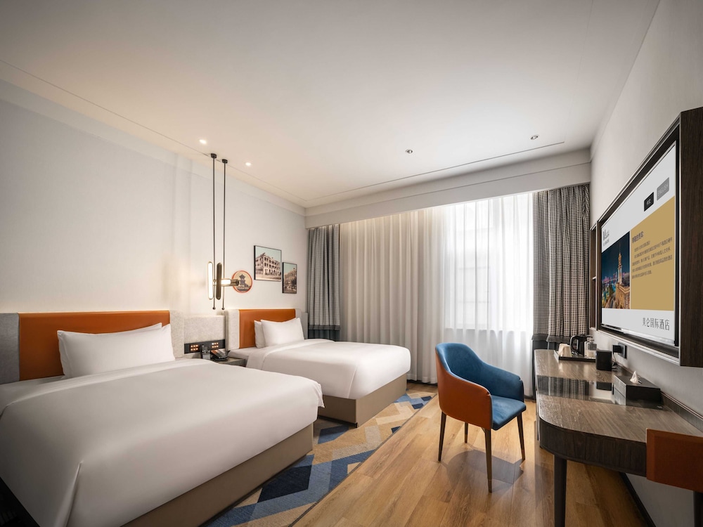 Superior Twin Room, City View