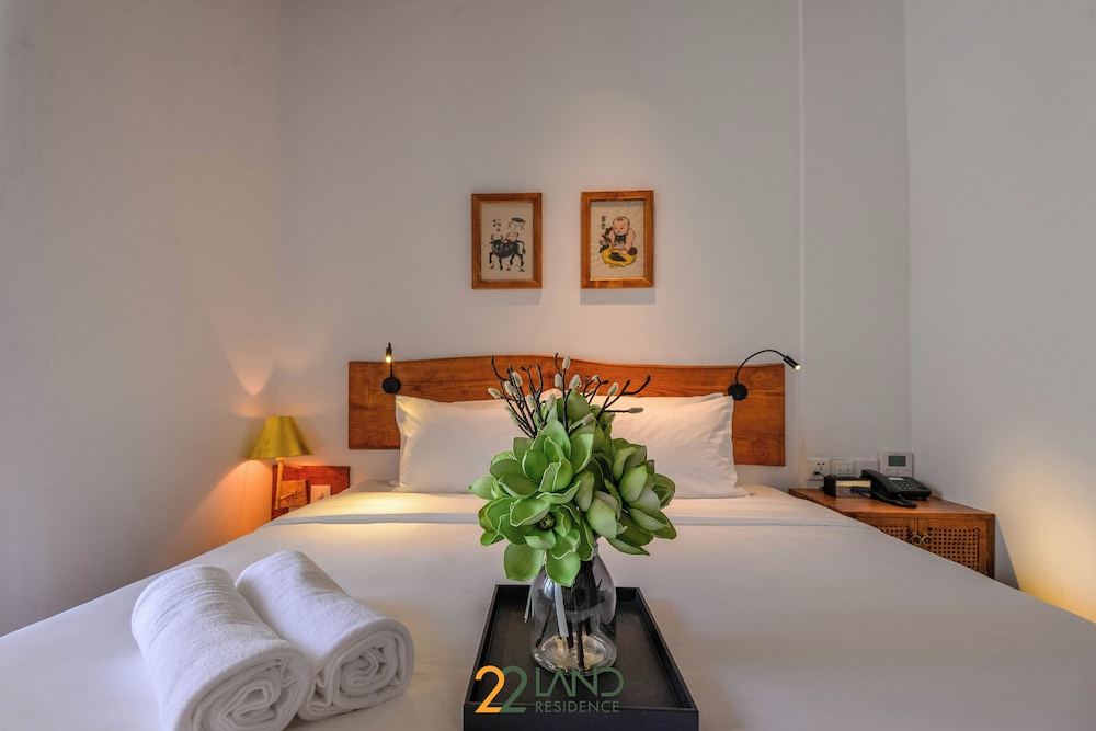 Deluxe Double Room, Balcony, City View