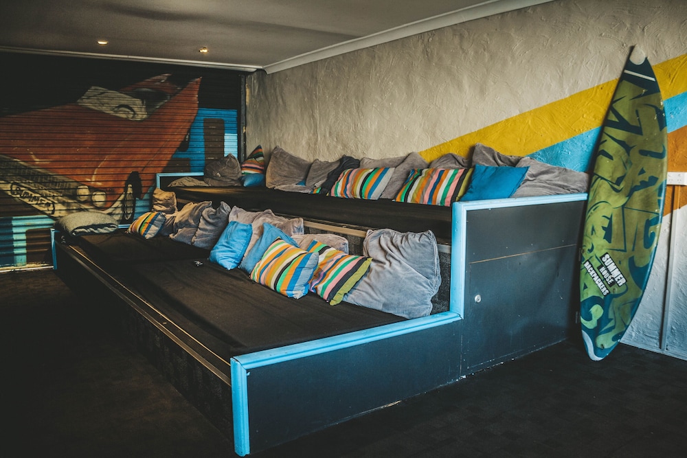 Bed In 6 Bed Female Dormitory Room photo 2