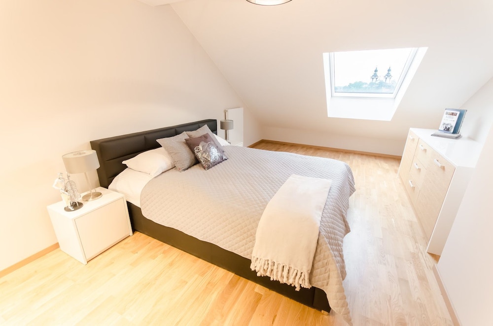 Executive Penthouse, 3 Bedrooms, Terrace photo 2
