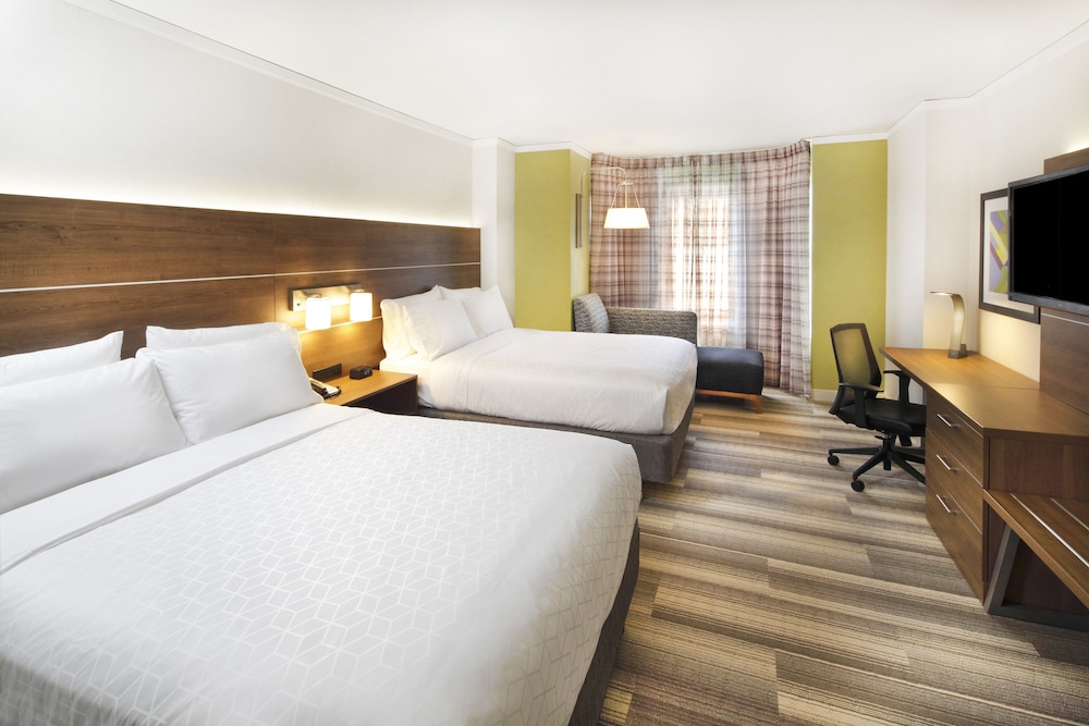 Standard Room, 2 Queen Beds, Bay View