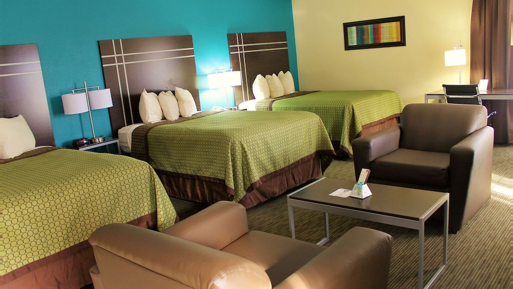 Standard Room, Multiple Beds, Non Smoking, Refrigerator & Microwave photo 1