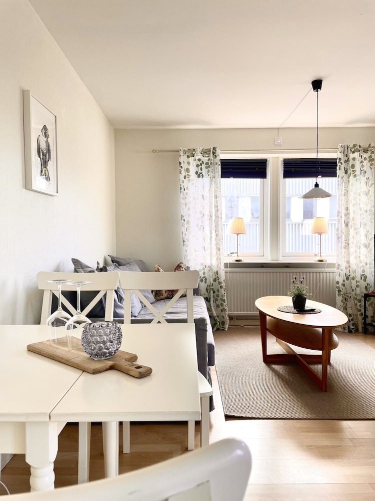 Apartment, 1 Bedroom, Annex Building photo 3