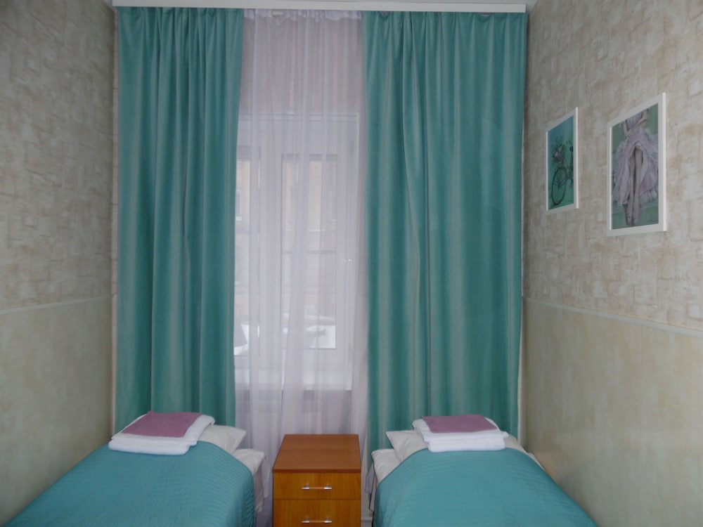 Economy Twin Room