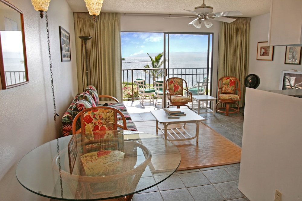 Standard Room, 1 Bedroom, Oceanfront - Photo 4