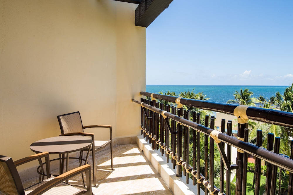 Premium Deluxe Ocean View Double Beds - Photo 2