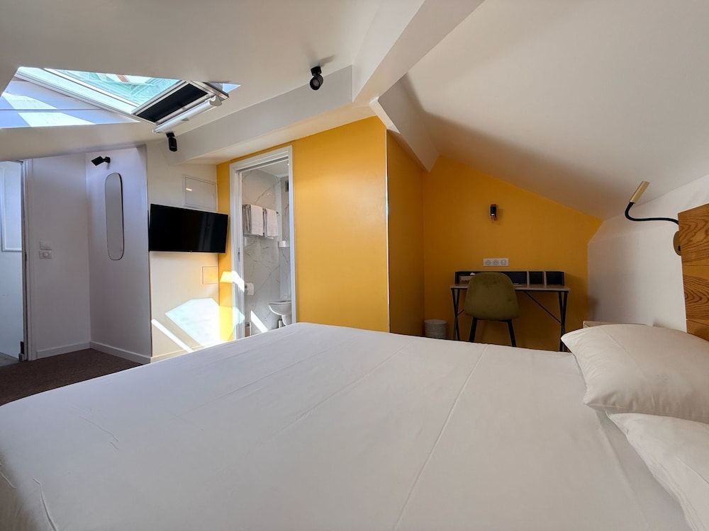 Deluxe Double Room - Photo 6