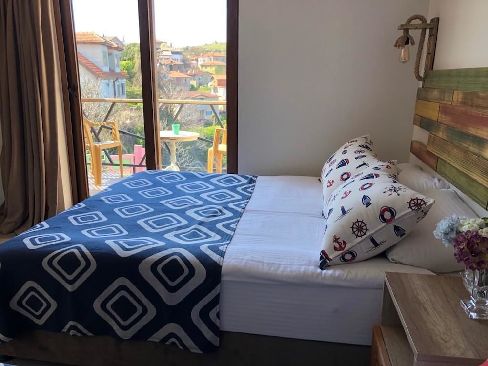 Deluxe Triple Room, 1 Bedroom, Sea View