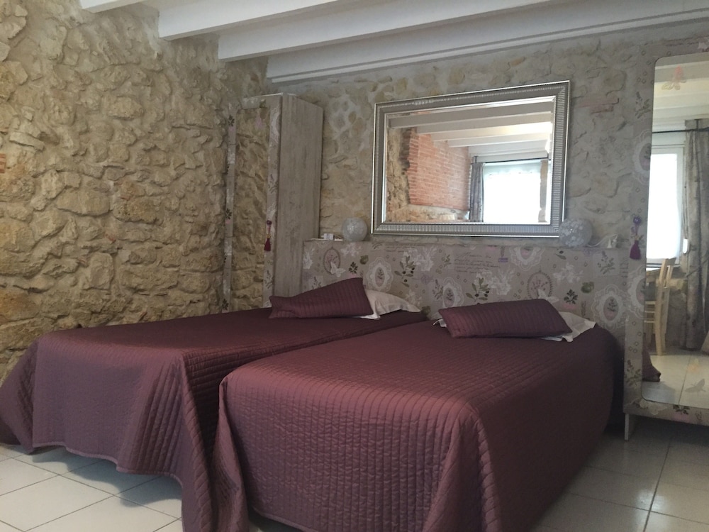 Room (Mutine)