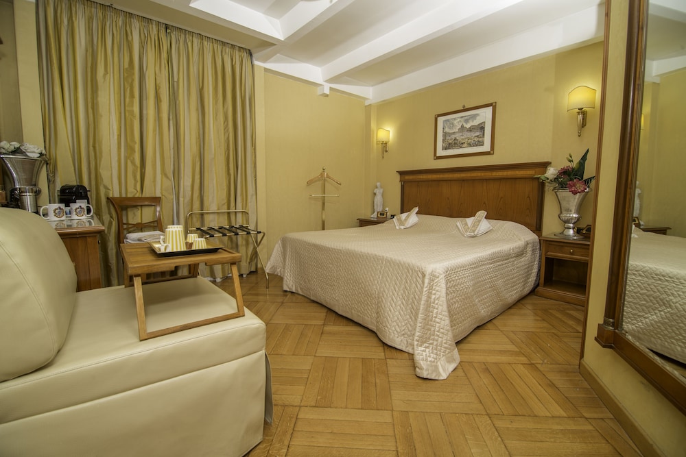Luxury Triple Room photo 1