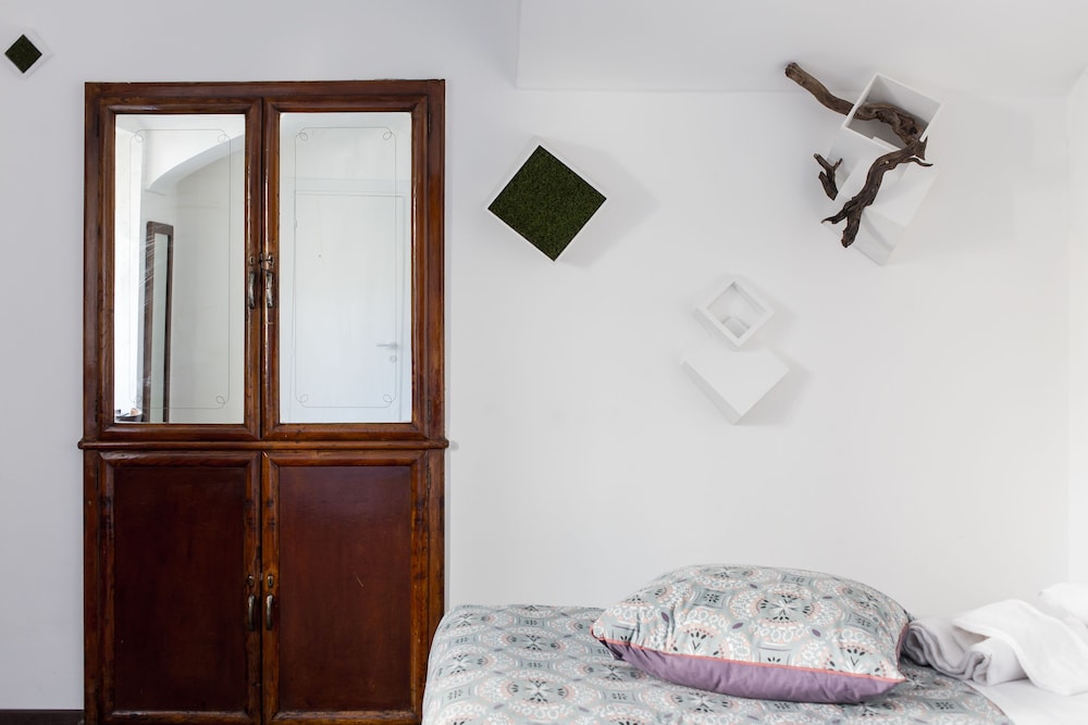 Basic Twin Room, Private Bathroom, City View, photo 6