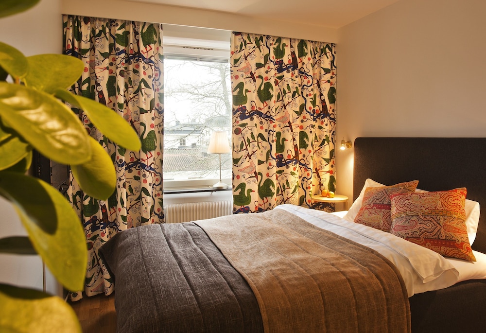 Economy Single Room, 1 Large Twin Bed (located 150m from Castle) photo 1