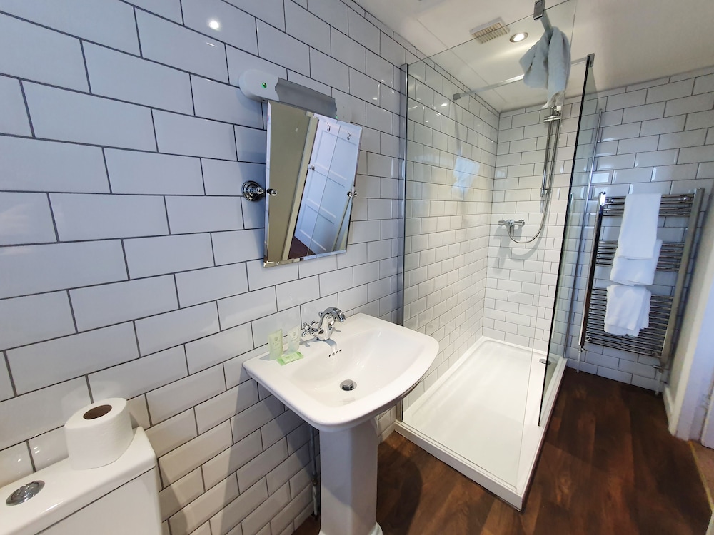 Superior Double Room, Ensuite - Photo 2