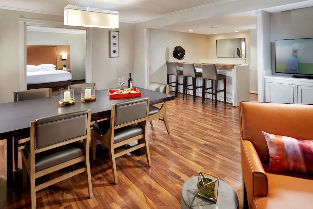 Presidential Suite, 1 King Bed (2 Rooms) photo 2