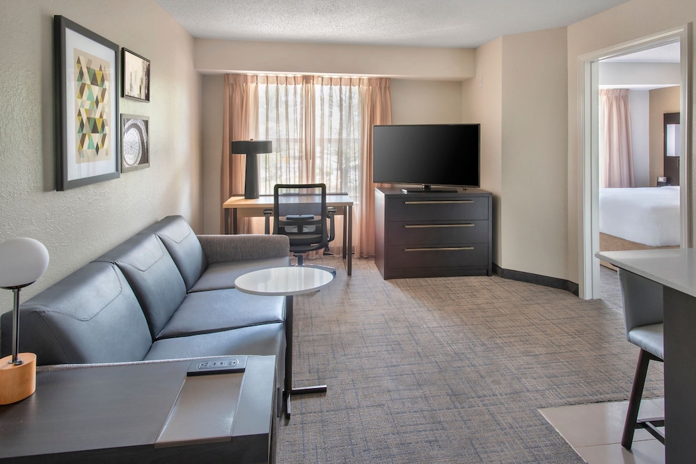 Studio, 1 Queen Bed with Sofa bed (Hearing Accessible)