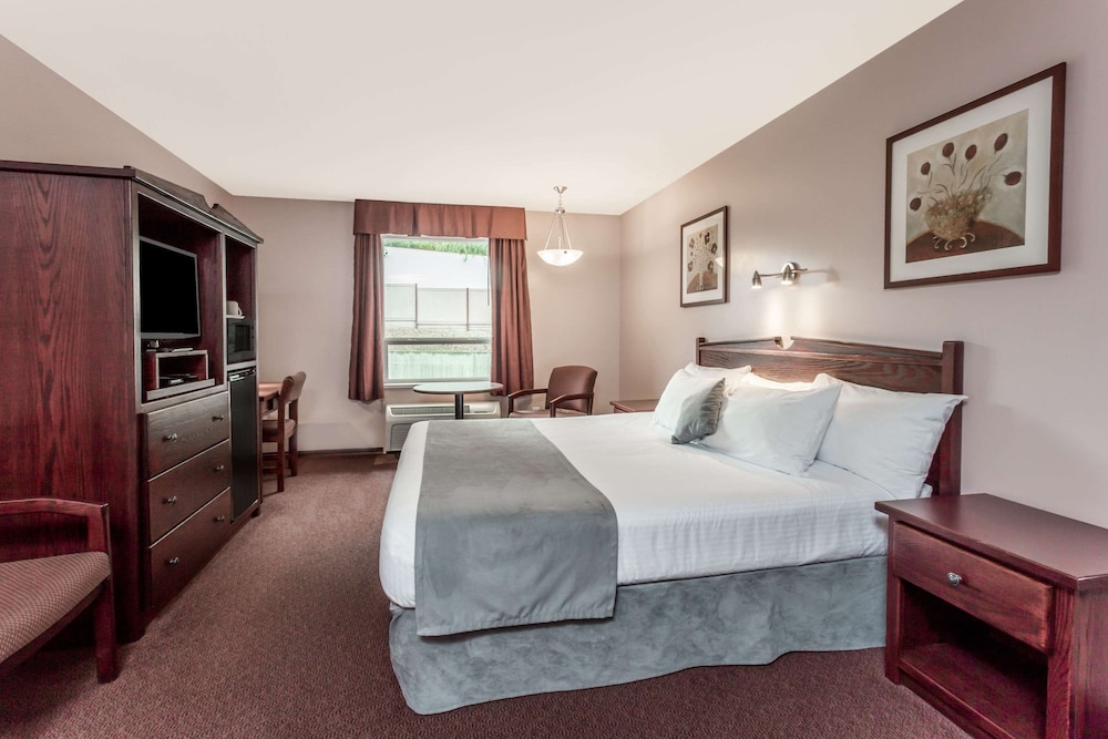 Room, 1 King Bed - Photo 1