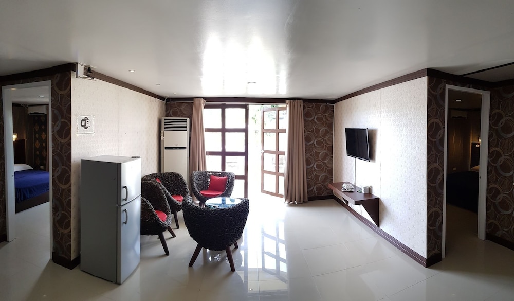 Villa, 4 Bedrooms photo 3