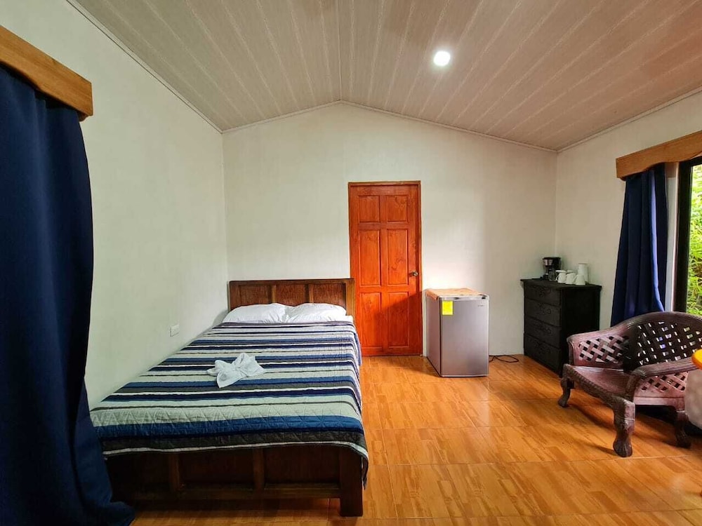 Basic Triple Room, Non Smoking, Beach View photo 3