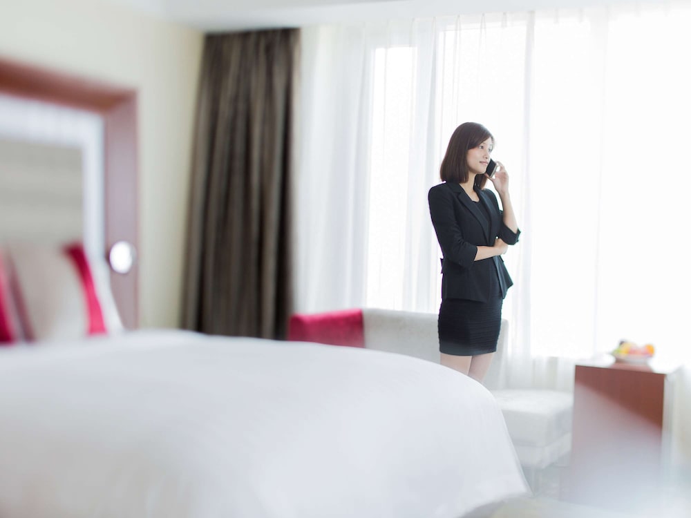 Junior Suite-Huangpu River view,High Floor